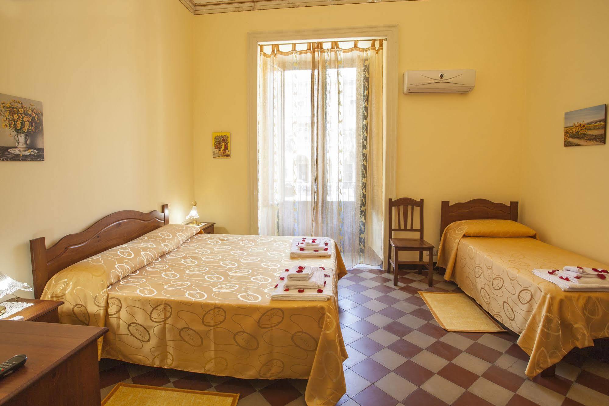 Bed and Breakfast Siciliaetnamare Riposto Esterno foto